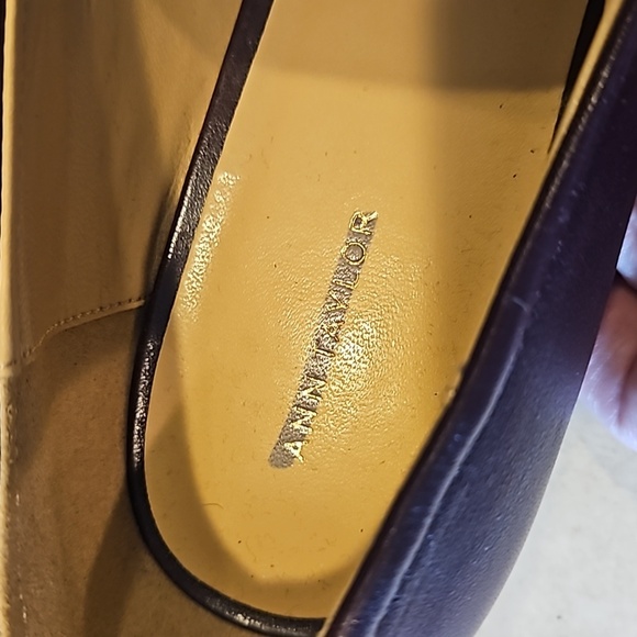 NEW! ANN TAYLOR Chain Accent Deep Burgandy Leather Loafers 9. - Picture 6 of 8